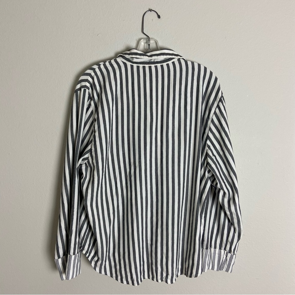 Victoria's Secret XL Gray + White Striped Metallic Flannel Pajamas 2-Piece Set - Picture 9 of 16